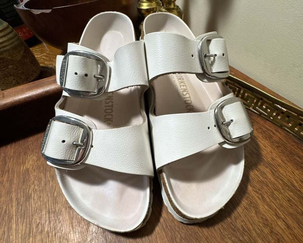Birkenstock Arizona Big Buckle Size 39 White Leather Sandals
